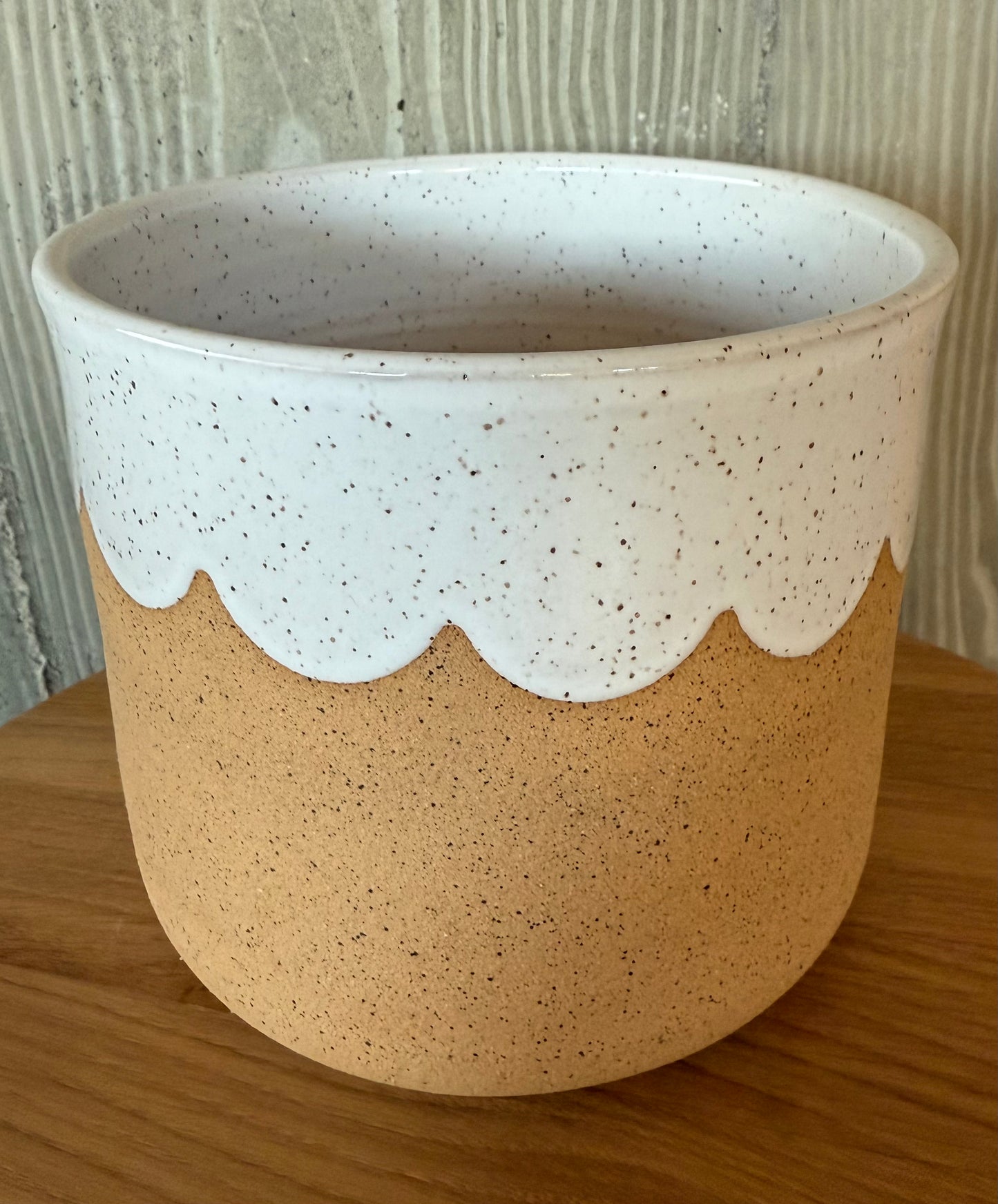 MEDIUM SCALLOP POT