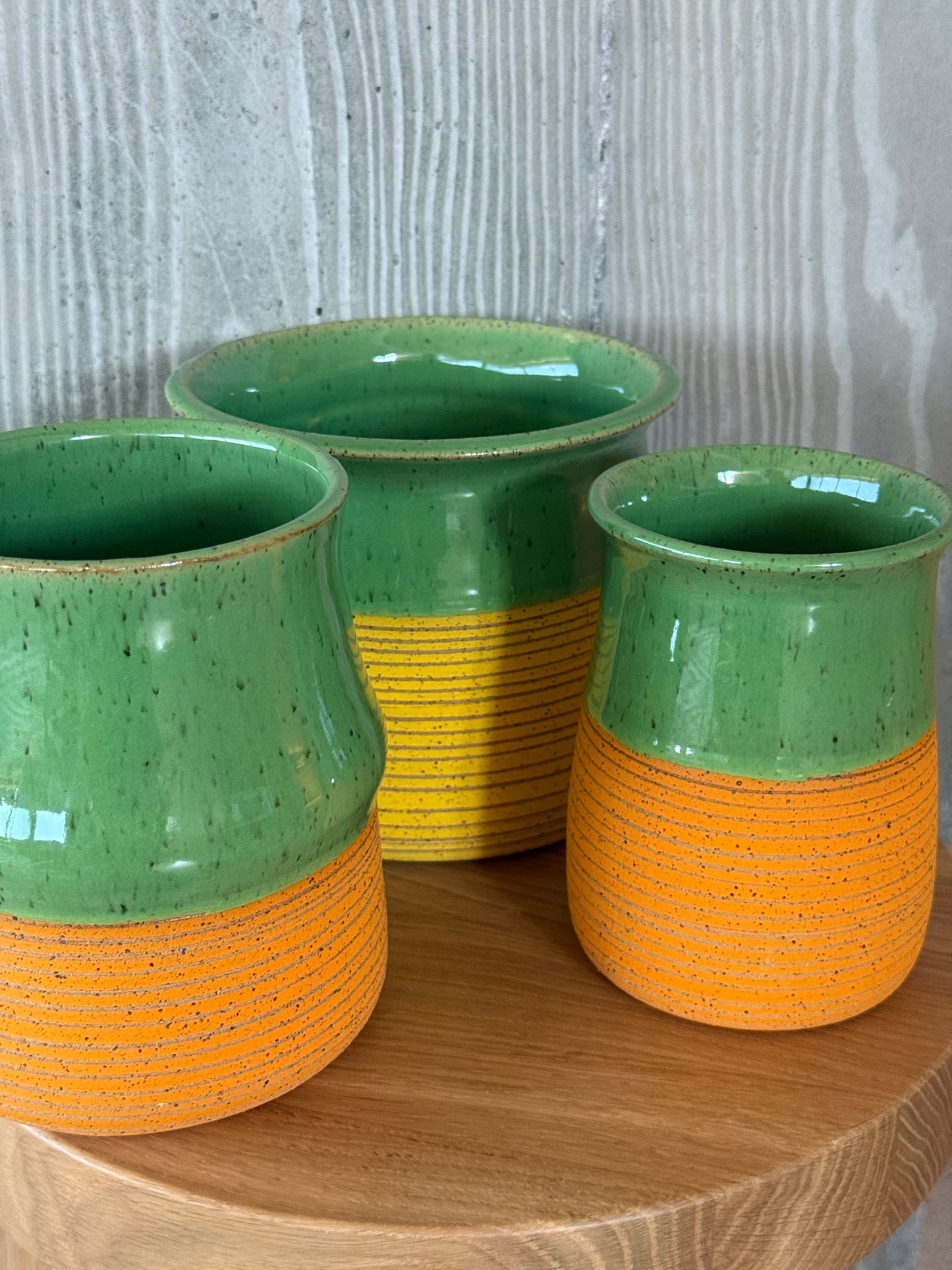 SMALL TANGERINE SGRAFFITO POT