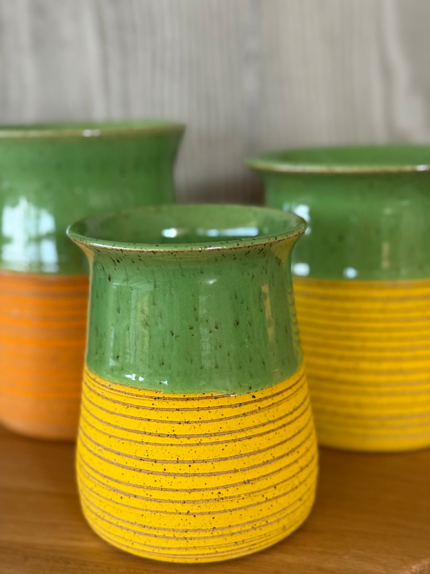 MEDIUM YELLOW SGRAFFITO POT