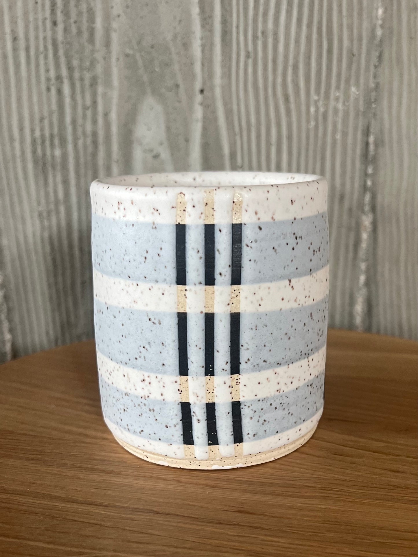 BLACK & WHITE PLAID TUMBLER