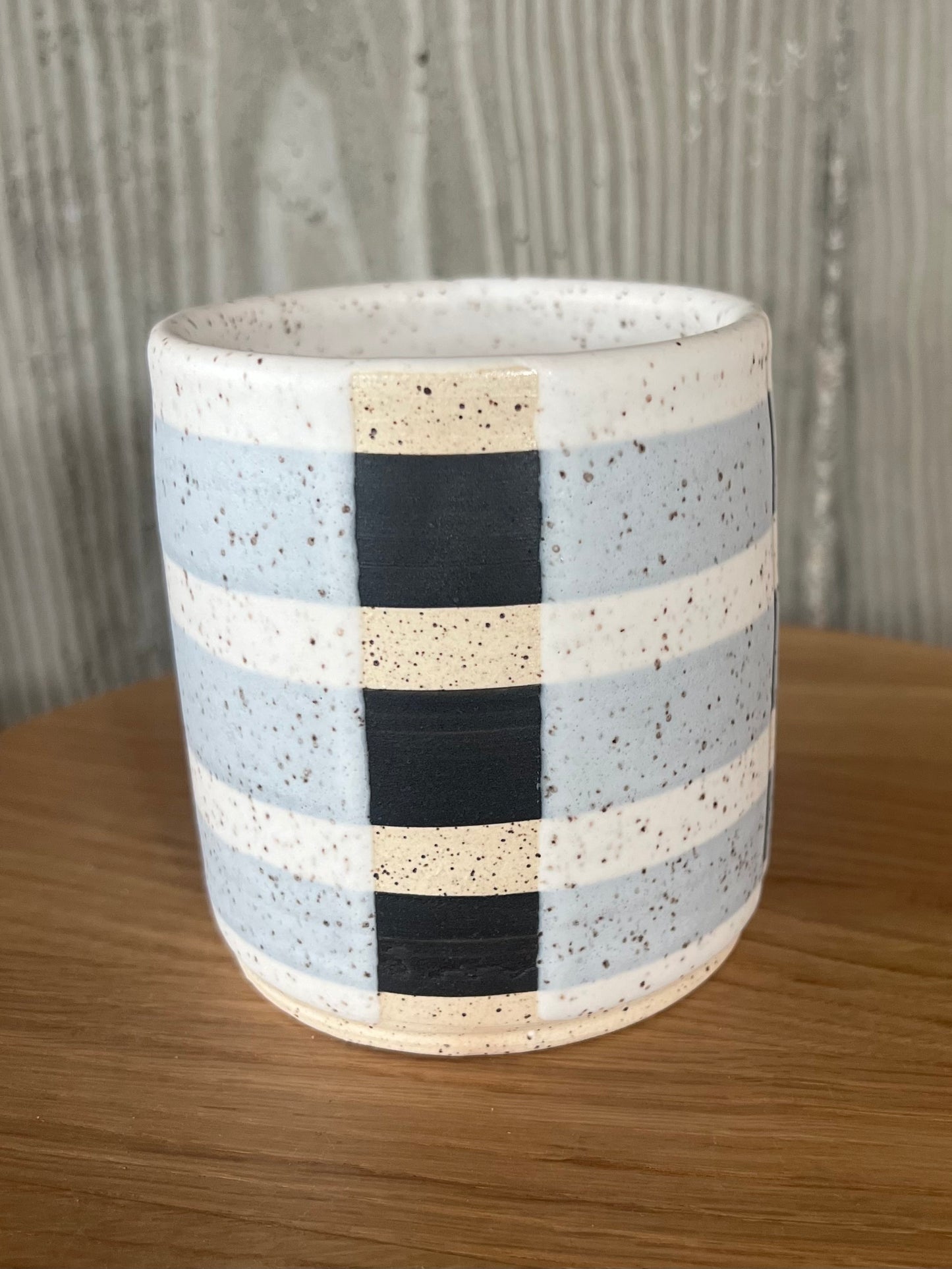 BLACK & WHITE PLAID TUMBLER