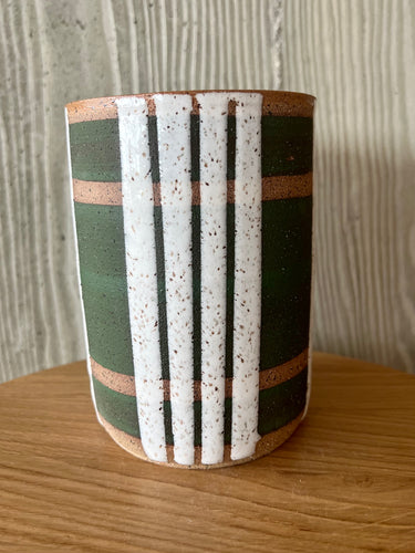 MEDIUM GREEN PLAID POT