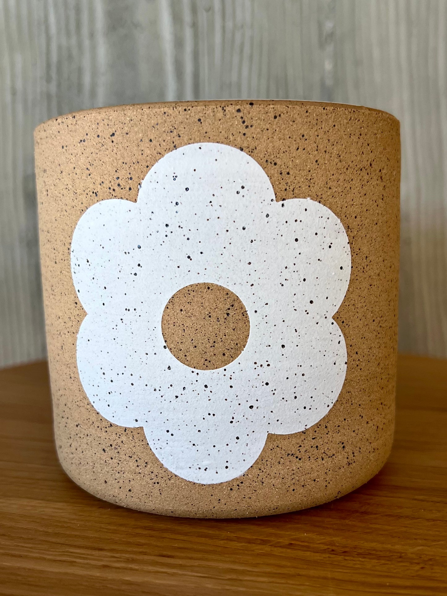 SMALL WHITE FLOWER POT