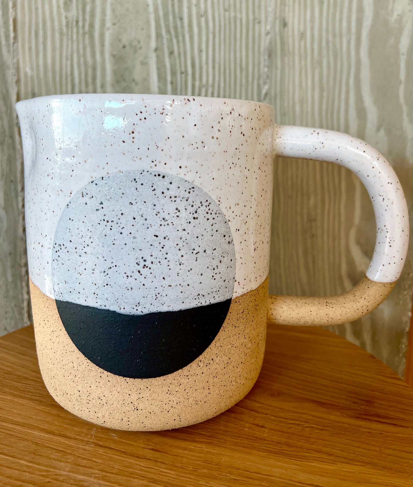 BLACK DOT PITCHER