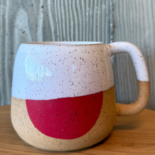 FLYNNIE RED DOT MUG