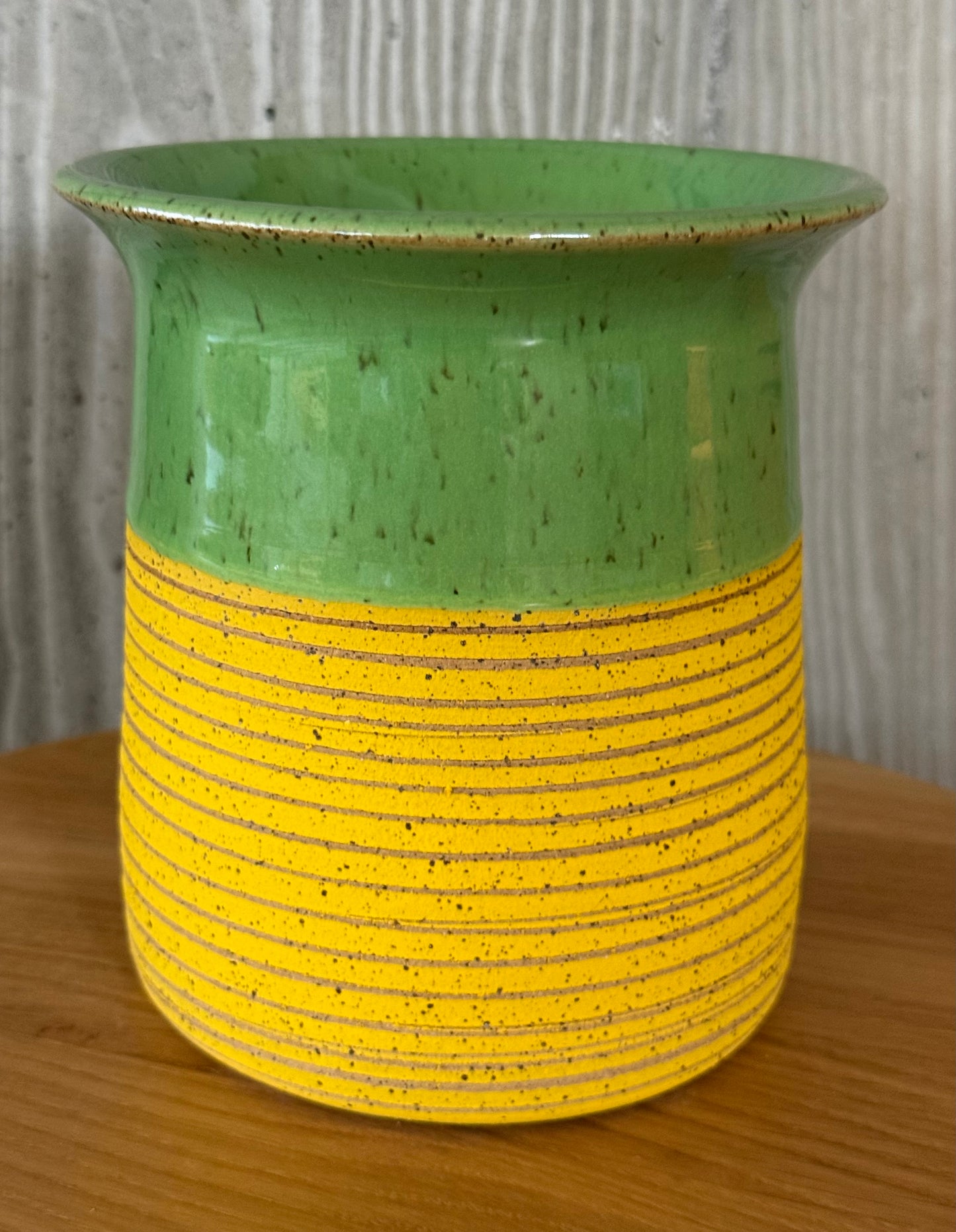 MEDIUM YELLOW SGRAFFITO POT