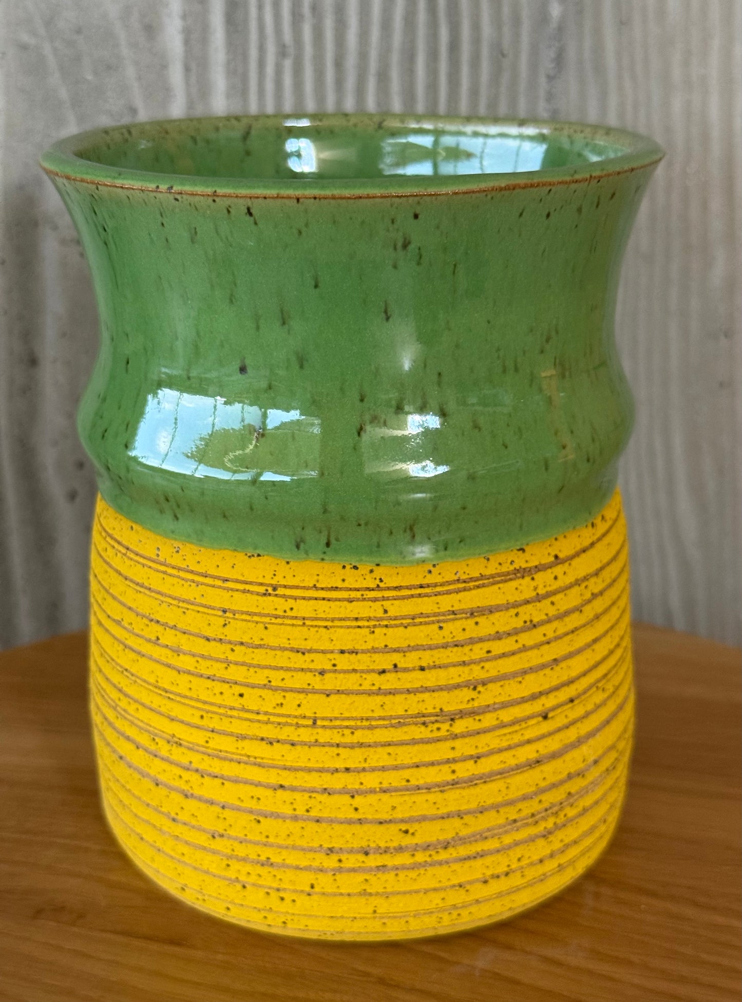 MEDIUM  RIPPLE YELLOW SGRAFFITO POT